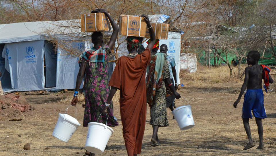 Miles de refugiados huyen de Sudán del Sur a Etiopía
