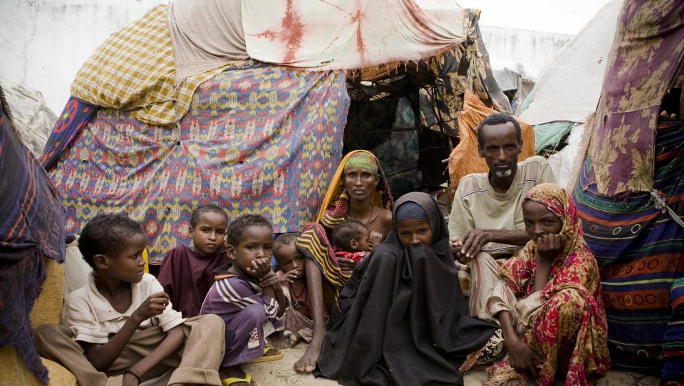 Llegar al campo de refugiados de Dadaab: la historia de una familia somalí