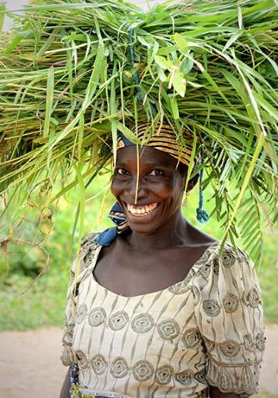 mujer en camerun