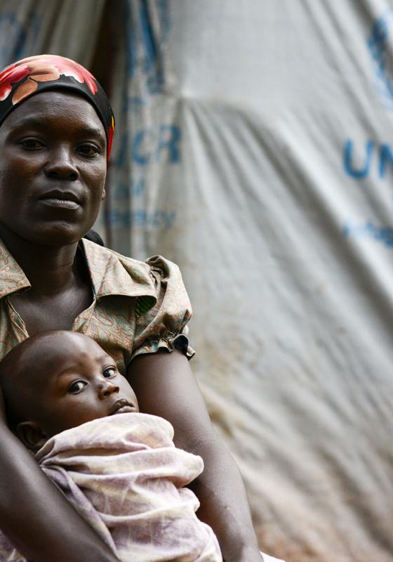 Madre e hijo refugiados de Burundi